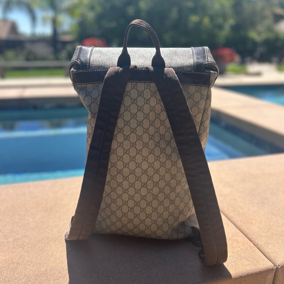 GG SUPREME CANVAS INTERLOCKING G BACKPACK- BEIGE/BROWN - Picture 4 of 10